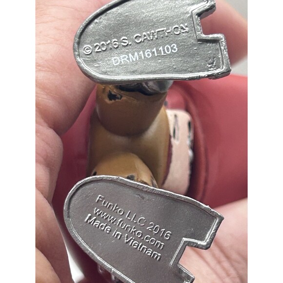 Foxy The Pirate in Box Five Nights at Freddys Funko Pop Figurine - Picture 3 of 7